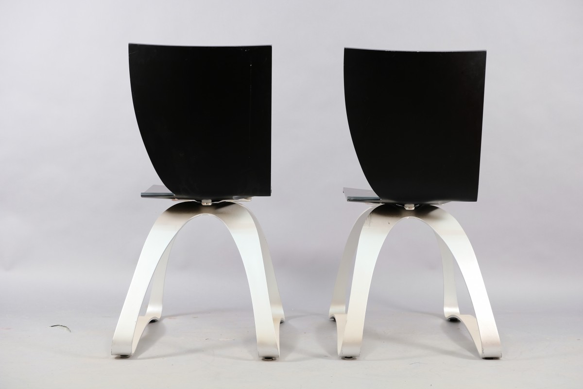 Asymetrische Stühle von Wilde + Spieth, 2er-Set