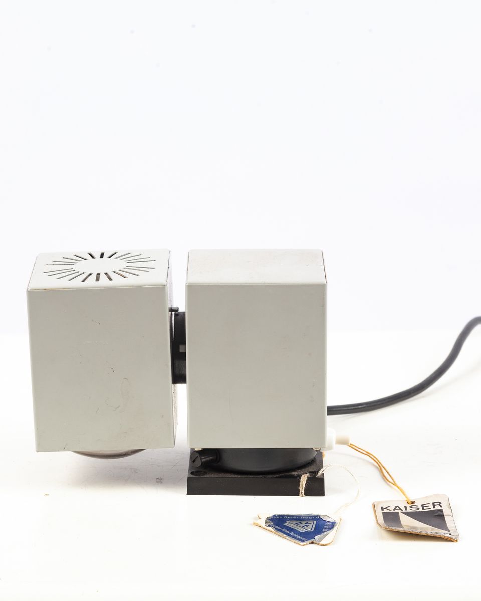 Cube Tischlampe aus Metall von Kaiser Idell, 1960er