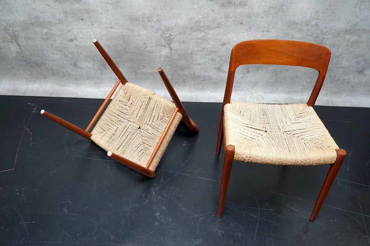 Dänische Mid-Century Stühle von Teak Modell 75 von Niels Møller für Jl Mollers, 1950er, 2er Set
