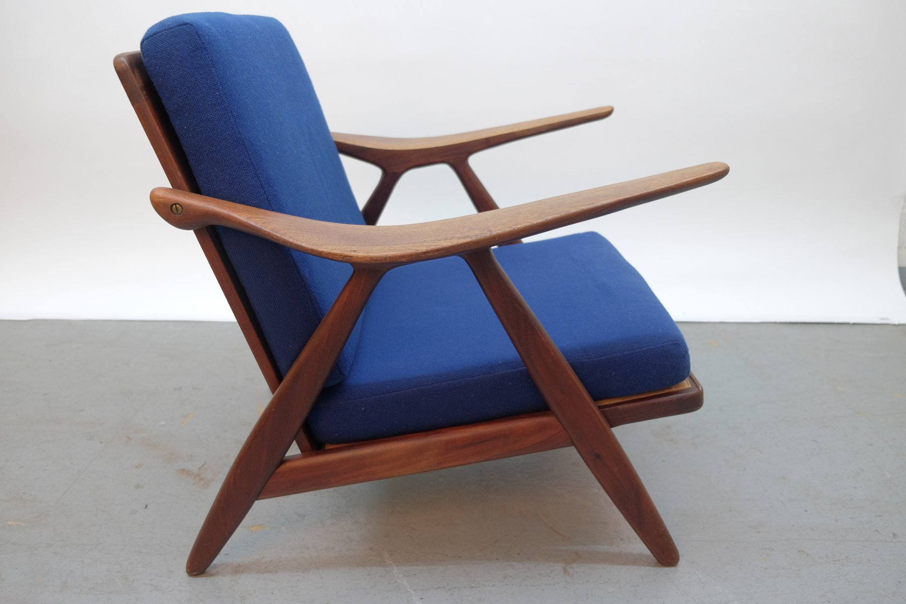 Dänischer moderner Vintage Sessel mit gebogenen Armlehnen