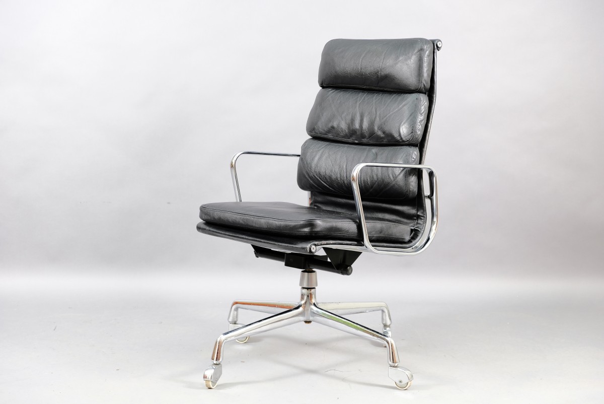 EA 219 Swivel Chair by Charles & Ray Eames for Vitra