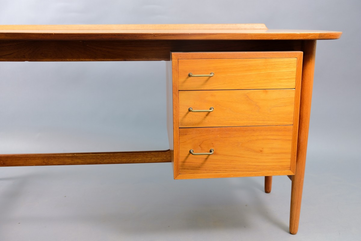 Mid-Century BO85 Teak Desk by Arne Vodder for Bovirke