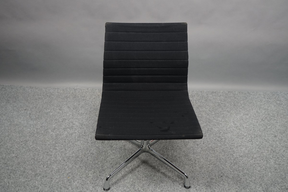 Mid-Century Modell Ea 102 Drehbar Stuhl von Charles & Ray Eames für Vitra