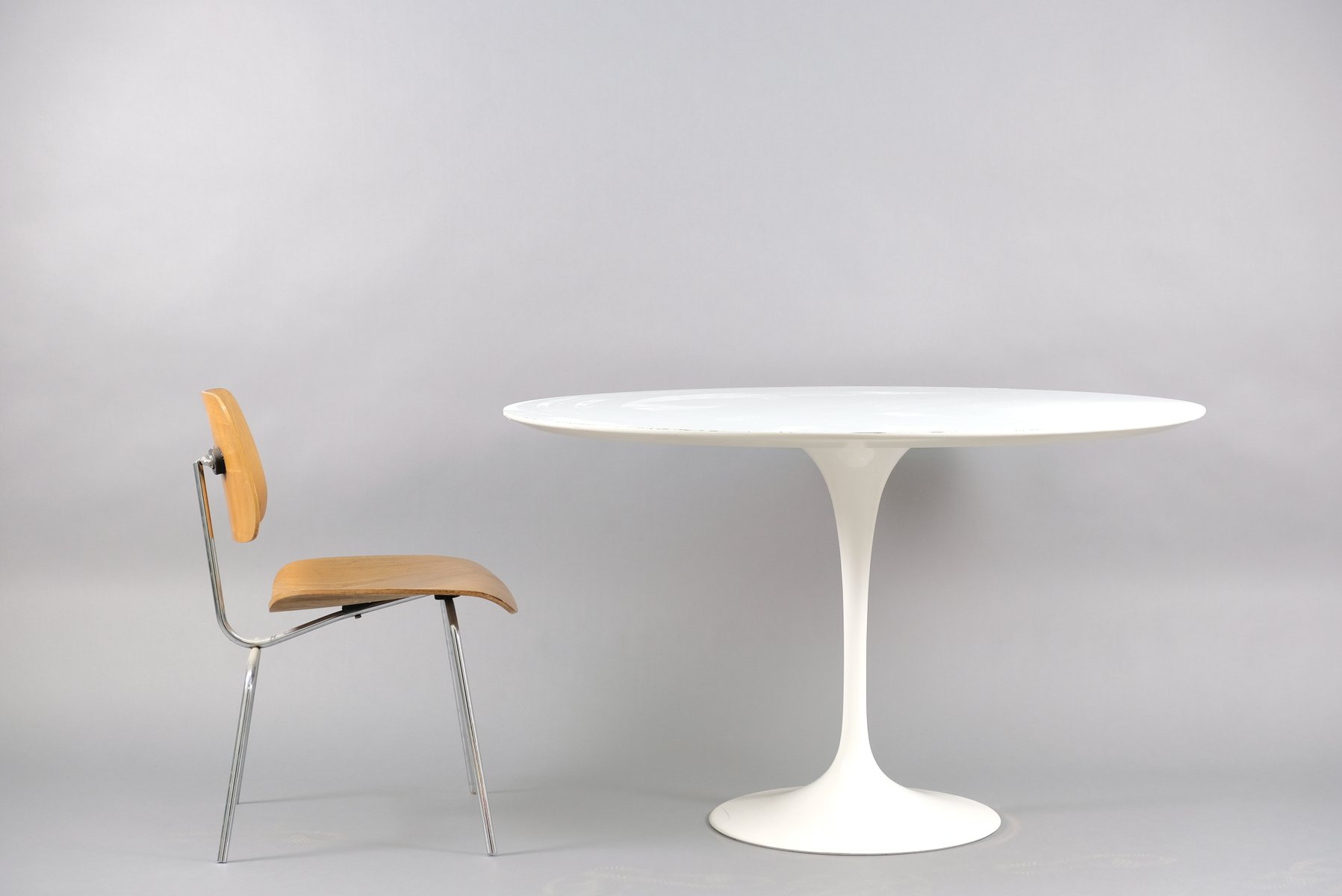 Mid-Century Tulip Tisch von Eero Saarinen für Knoll Inc. / Knoll