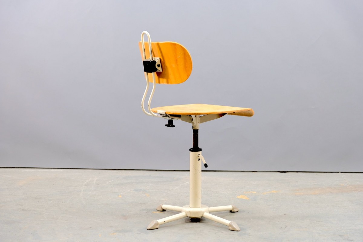 Minimalistischer Vintage Bürostuhl mit Rückenlehne, 1950er