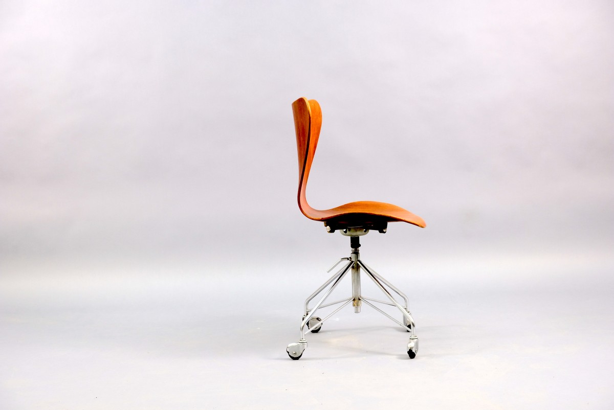 Vintage Teak Office Chair by Arne Jacobsen for Fritz Hansen, 1960s