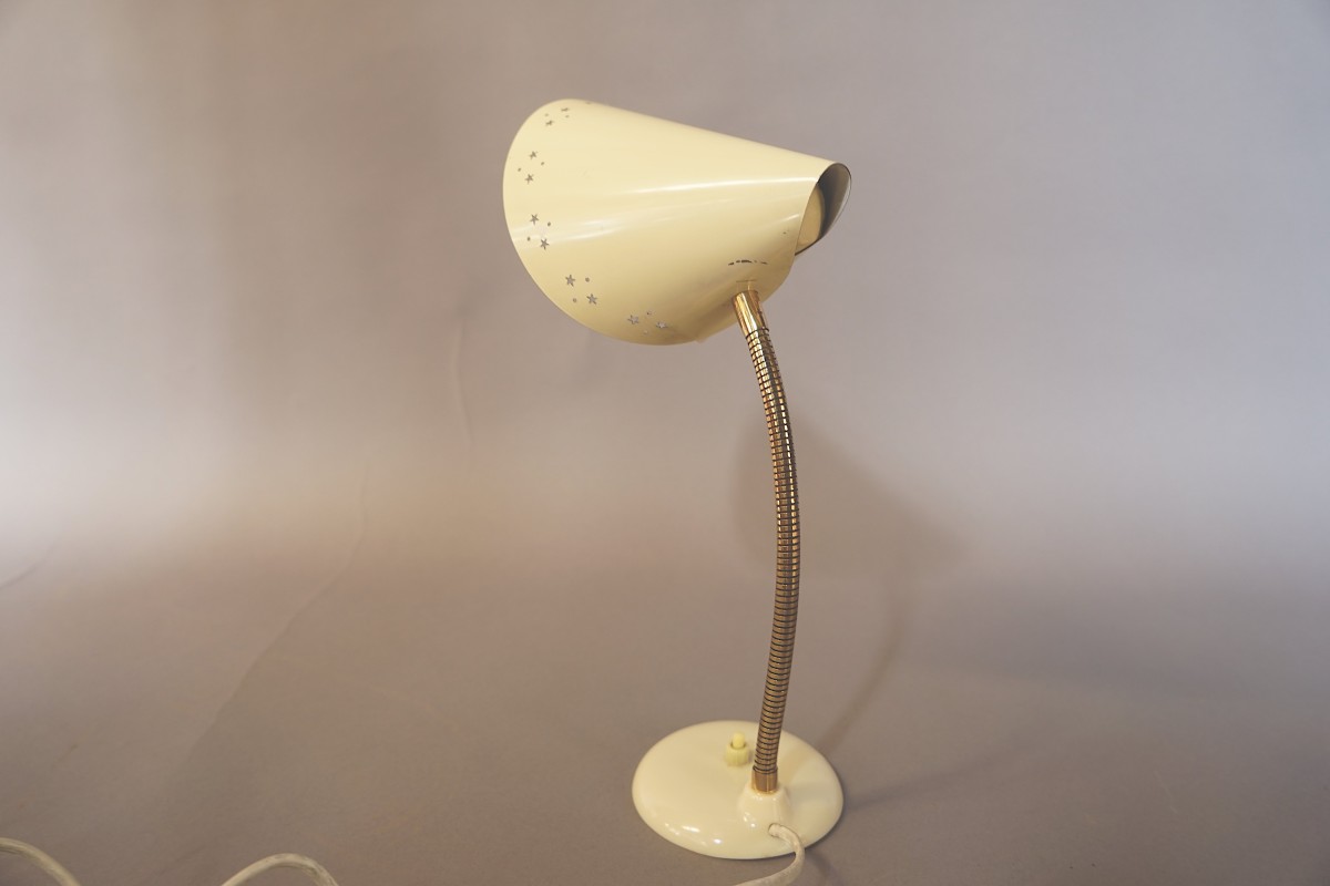 Vintage Tischlampe aus Lochblech im Stil von Mathieu Mategot, 1960er