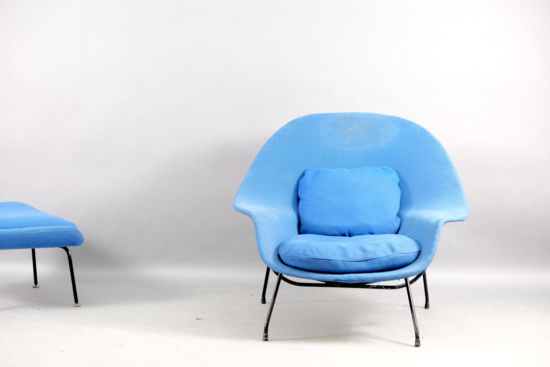 Vintage Womb Chairs by Eero Saarinen for Knoll Inc. / Knoll International, Set of 2