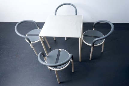 Mid-Century Pelikan Esszimmerstühle und Pelikan Tisch von Fritz Hansen, 5er Set